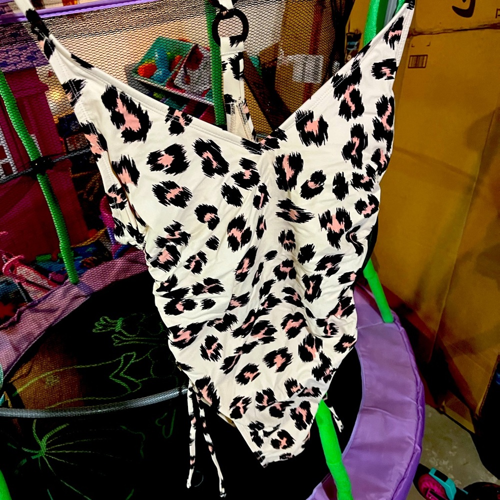 Cute leopard print bathing suit.
